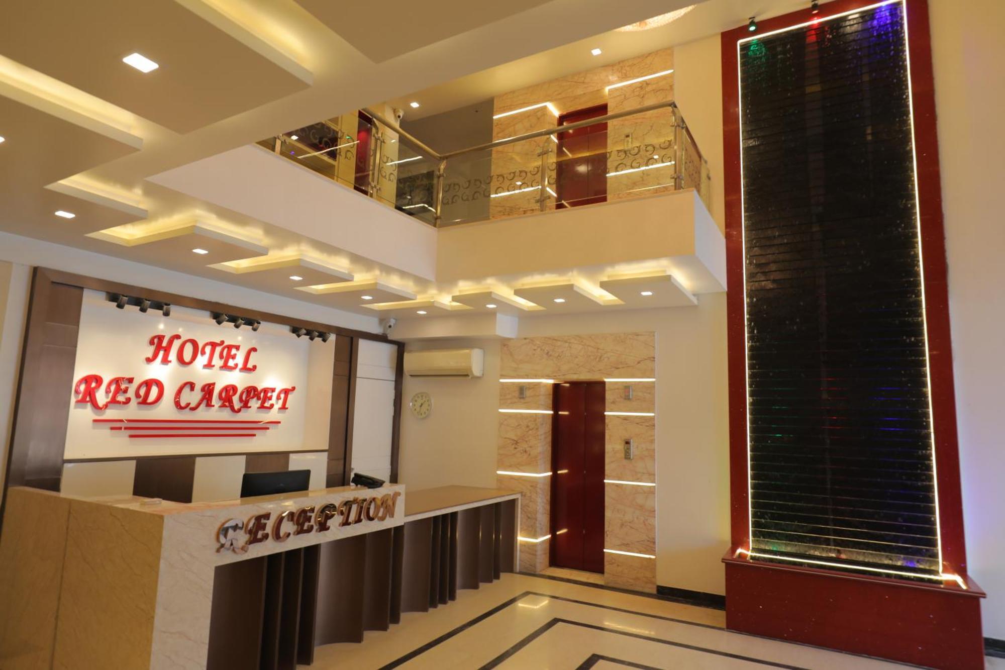 Hotel Red Carpet Tājganj Exterior foto